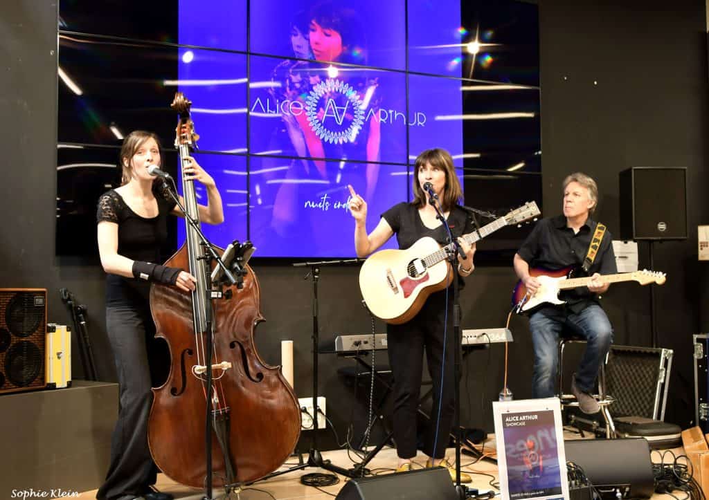 Alice Arthur Live Trio